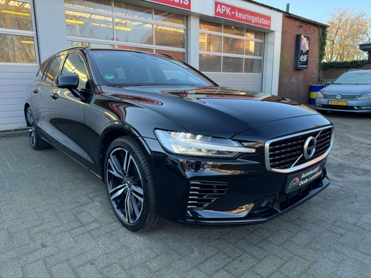 Volvo V60 2.0 T6 Recharge AWD R-Design Camera Leder Memory Pilot Assist Trekhaak