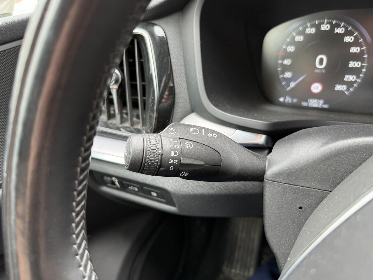 Volvo V60 BWJ 2020 2.0 T6 291 PK Twin Engine AWD Momentum Pro AUTOMAAT | TREKHAAK | STOEL + STUURVER. | FULL LED | HALF LEDER | ADAPTIVE CRUISE | CARPLAY + ANDROID | ELEKTR. ACHTERKLEP | NAVI | CLIMA | LMV | PDC