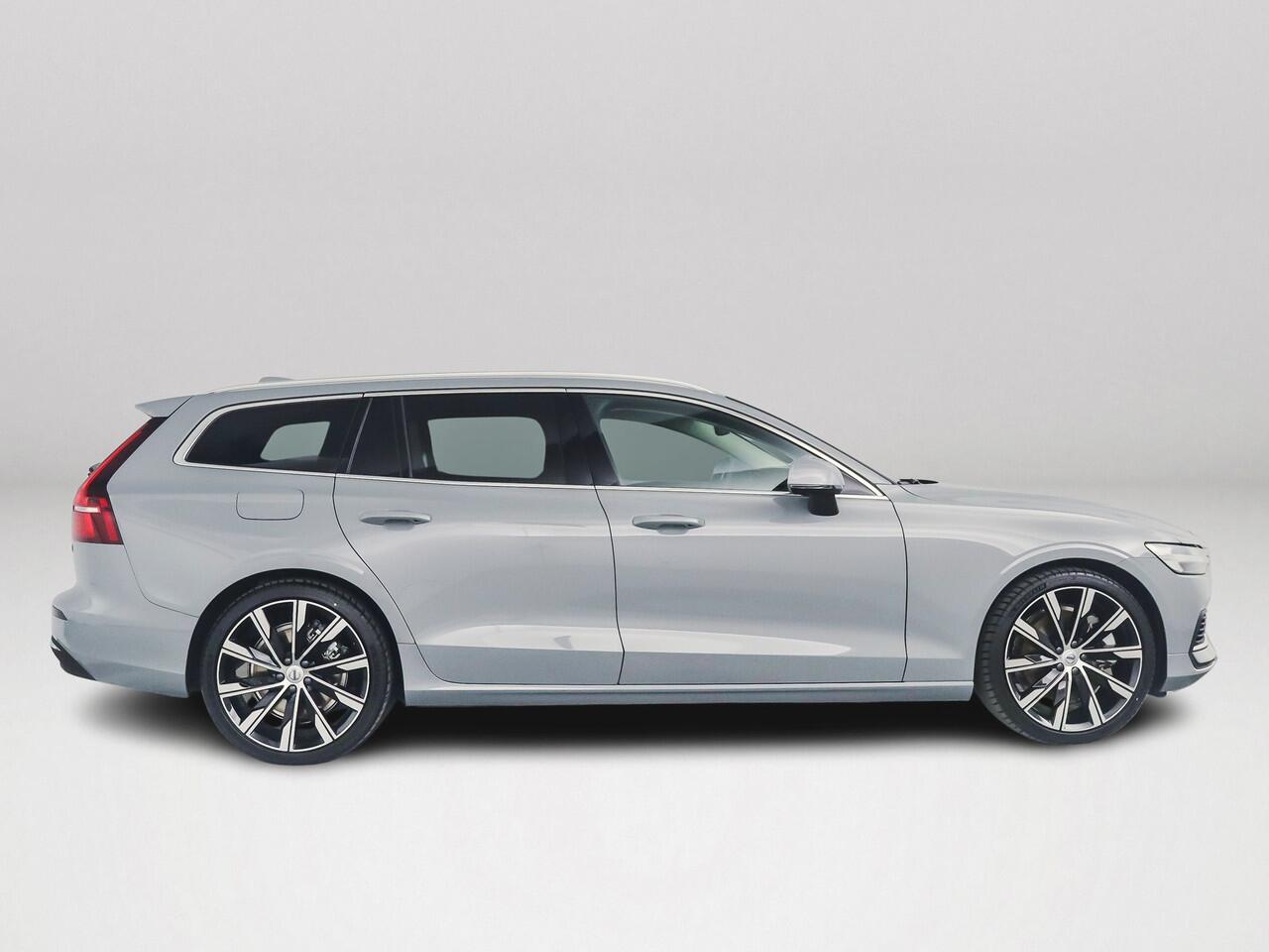 Volvo V60 T6 Aut. Plug-in hybrid AWD Plus Bright | Panoramadak | Stoel- en stuurverwarming | Parkeercamera