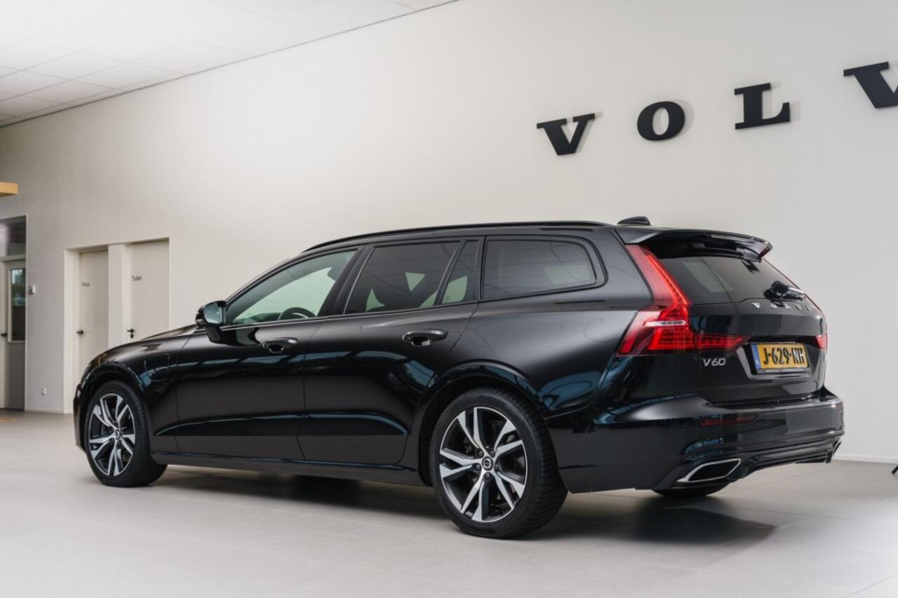 Volvo V60 T6 AWD Plug-in Hybrid R-Design