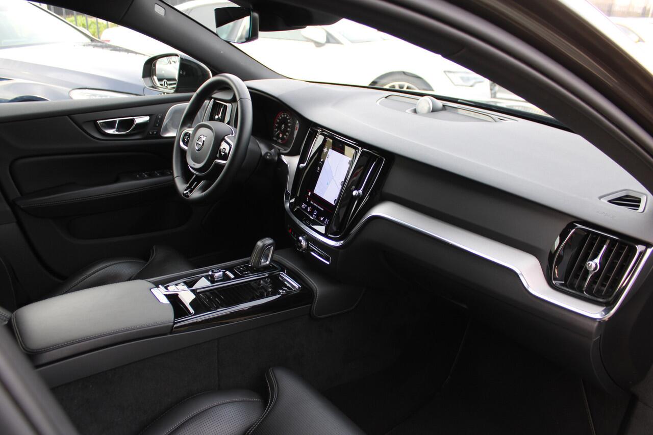 Volvo V60 2.0 T8 Recharge AWD R-Design LEDER MEMORY B&W 19'' NL AUTO