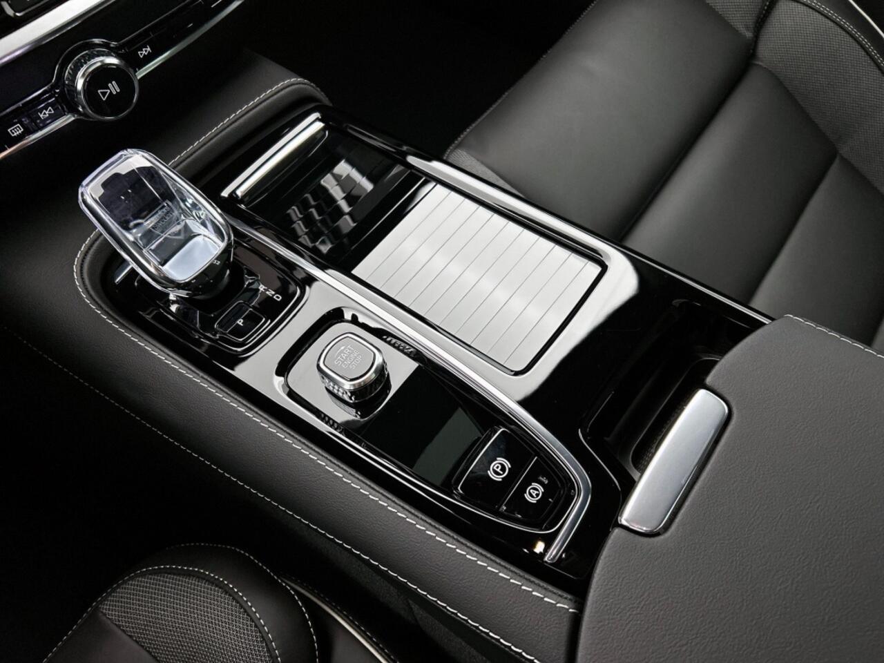 Volvo V60 T6 Twin Engine AWD Ultra | ACTIE | Van 65295 voor 61.200