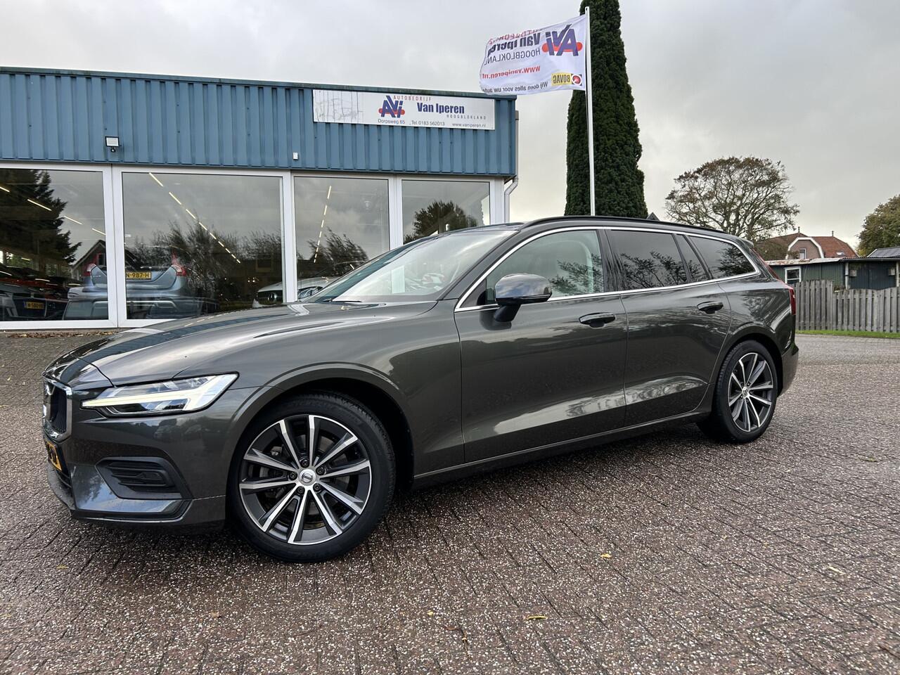 Volvo V60 2.0 B3 Momentum Business