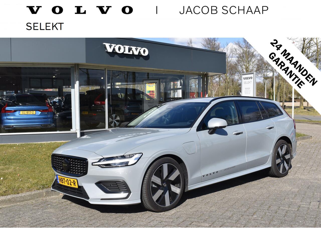 Volvo V60 T6 AWD 350PK Plug-in Hybrid Essential Dark | Camera | Leder | ACC | Blis | Stoelverwarming | Standkachel