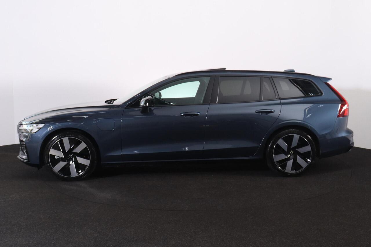 Volvo V60 T6 Recharge AWD Plus Dark - Panorama/schuifdak - IntelliSafe Assist & Surround - 360º Camera - Harman/Kardon audio - Adaptieve LED koplampen - Verwarmde voorstoelen, stuur & achterbank - Parkeersensoren voor & achter - Elektr. bedienb. voorstoelen met geh
