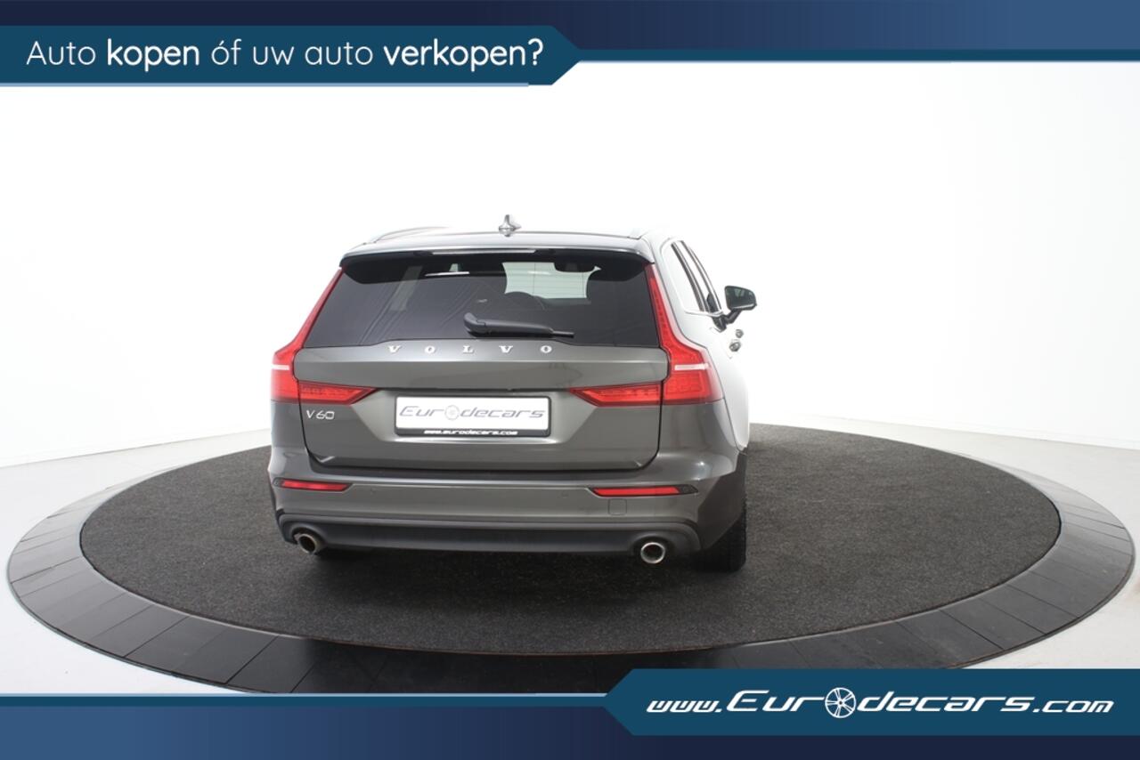 Volvo V60 2.0 B3 Momentum *1ste Eigenaar*Navigatie*Park assist*