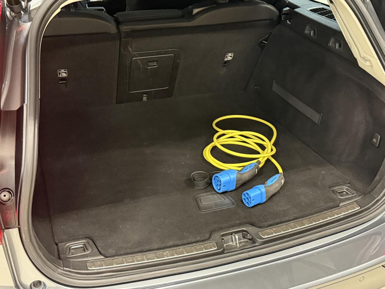 Volvo V60 2.0 T6 Twin Engine AWD Inscription | ACC | Panoramadak | Stoelverwarming | Apple Carplay | Camera