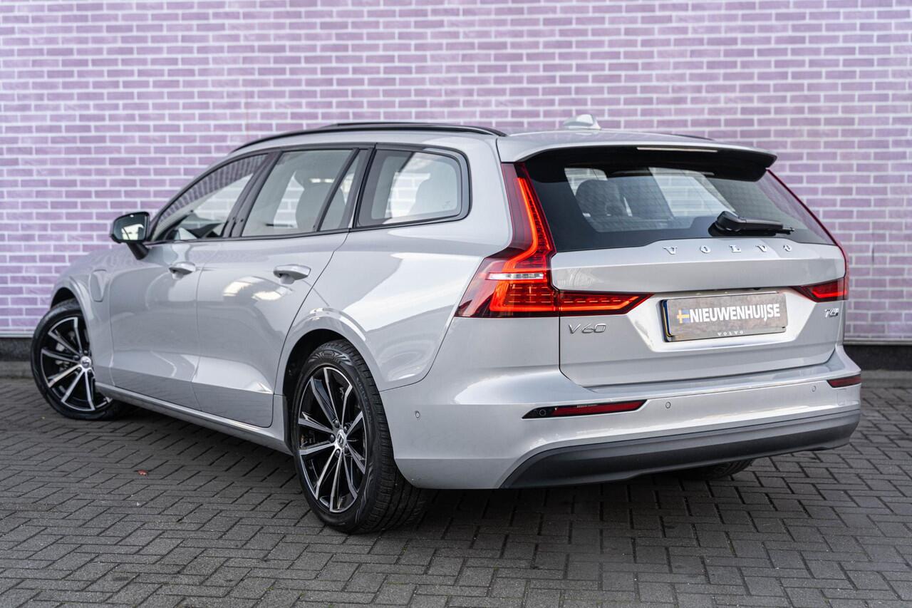 Volvo V60 T6 Plug-in hybrid AWD Plus Dark | Google | Long range | Trekhaak | Harman Kardon | Panoramadak | 360º Camera | Adaptive Cruise | BLIS | Verwarmbare voorruit | Power seats | Dodehoekdetectie |