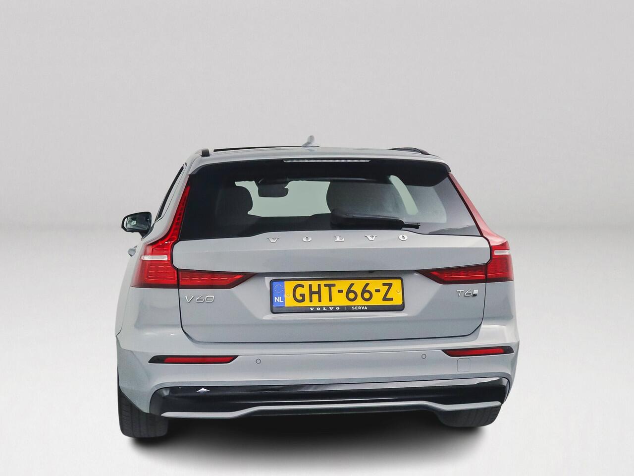 Volvo V60 T6 Plug-in hybrid AWD Plus Dark | Panoramadak | Harman Kardon | 360° camera | Trekhaak | Stoel- stuurverwarming