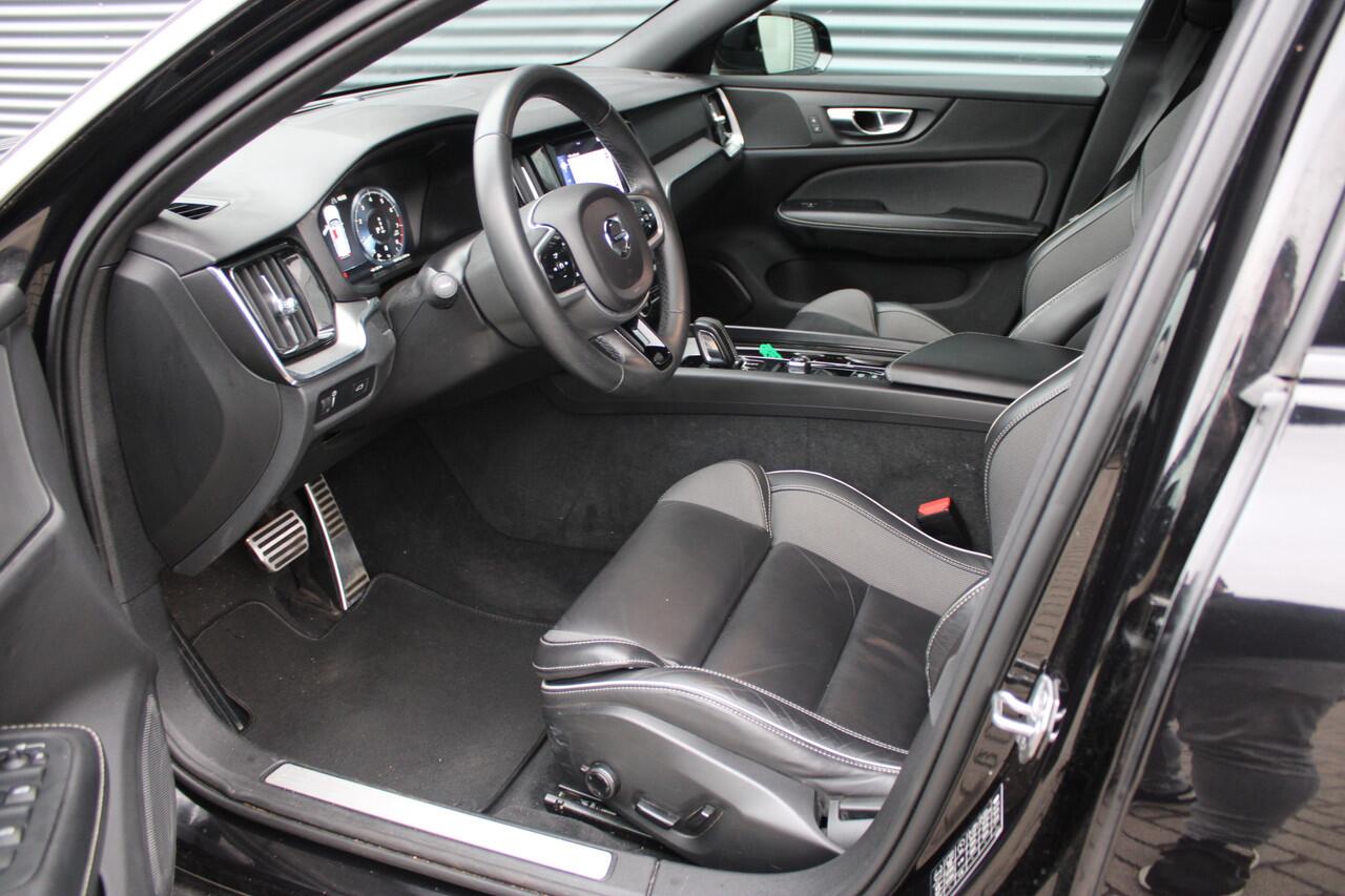 Volvo V60 2.0 B4 R-Design Navigatie Half-Leer 20 inch Full-LED