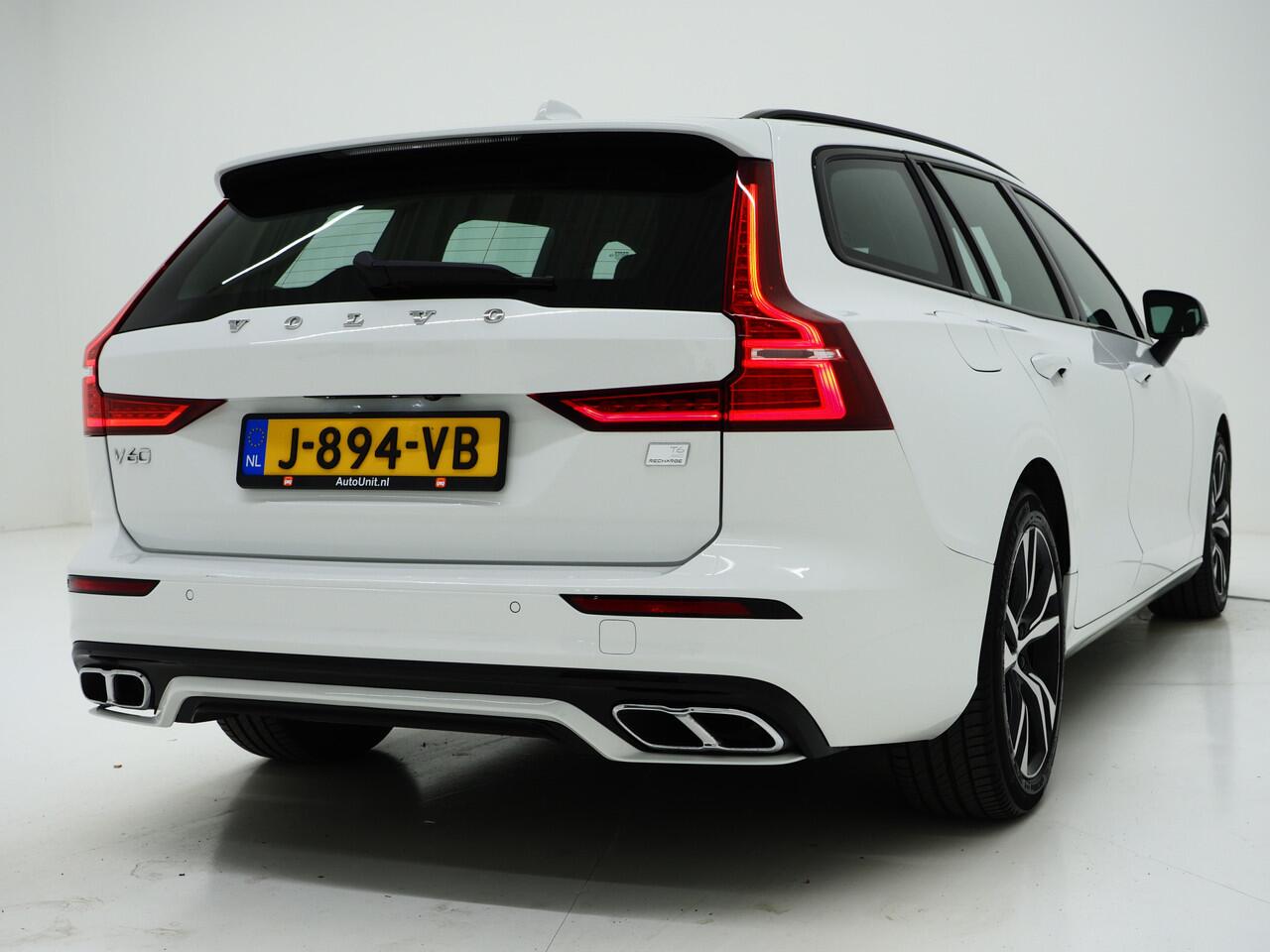 Volvo V60 2.0 T6 Recharge AWD R-Design | Pilot Assist | Keyless | Camera | Memory | Carplay