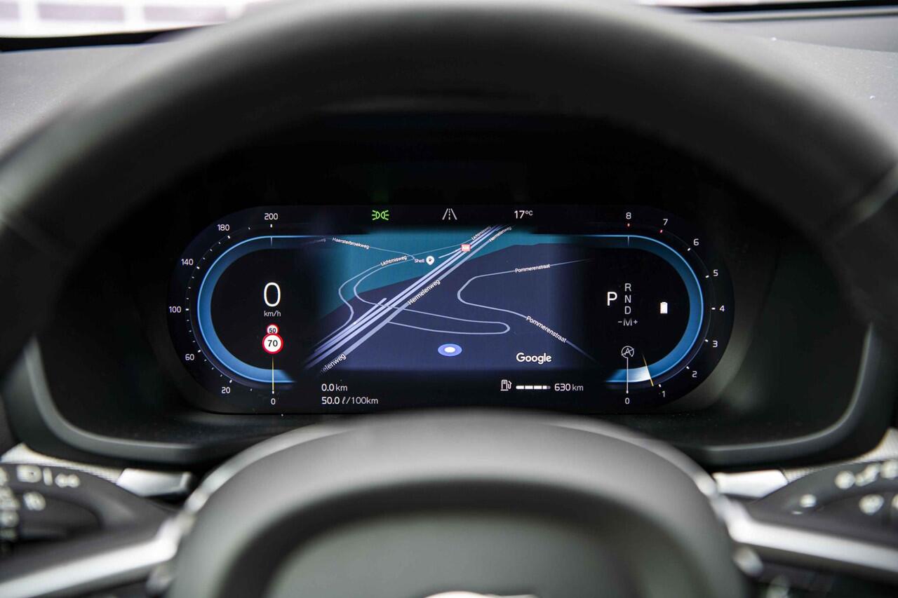 Volvo V60 2.0 B4 Plus Dark | Panorama Dak | Adaptieve cruise control | Elektrisch verstelbare voorstoelen | Stoel/stuur verwarming |