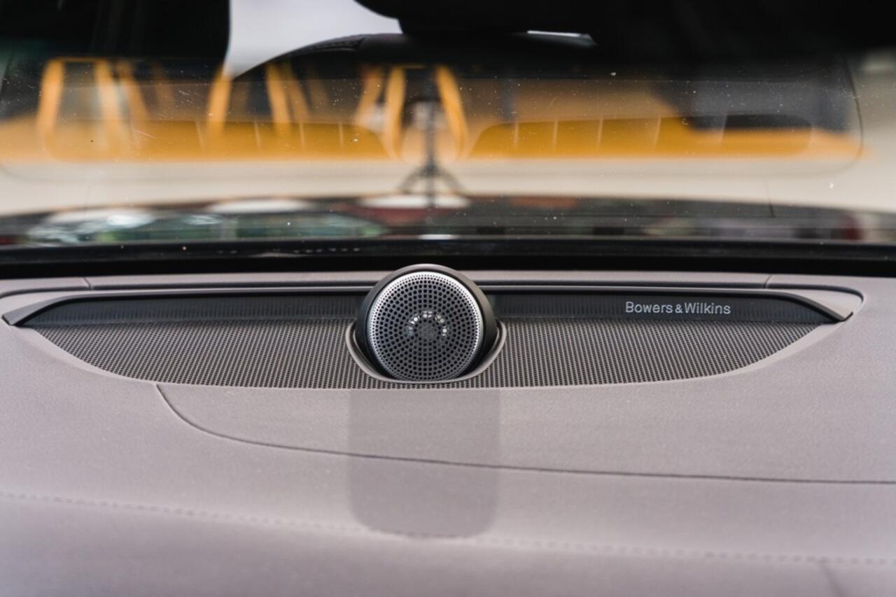 Volvo V60 T6 AWD Plug-in Hybrid R-Design