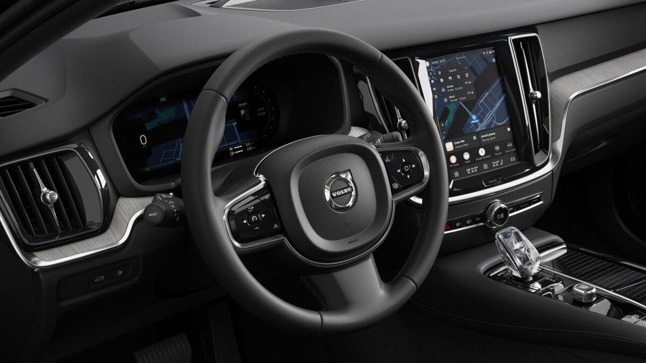 Volvo V60 T8 Plug-in hybrid AWD Ultra Perf. Ed. Dark | Dec. 2025 Leverbaar | Bowers & Wilkins Premium Sound | Massage | 360 Graden Camera | Stoelventilatie | Panoramisch Schuif-/Kanteldak | Adaptieve Cruise Control | BLIS | Keyless | Polestar Performance |