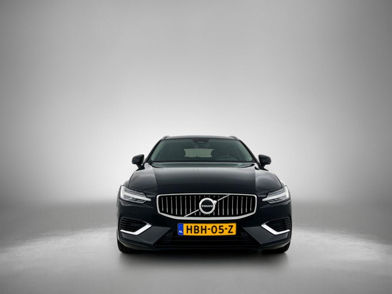 Volvo V60 2.0 T6 Essential Edition | Driver Assist | Leder | Climate | 19"