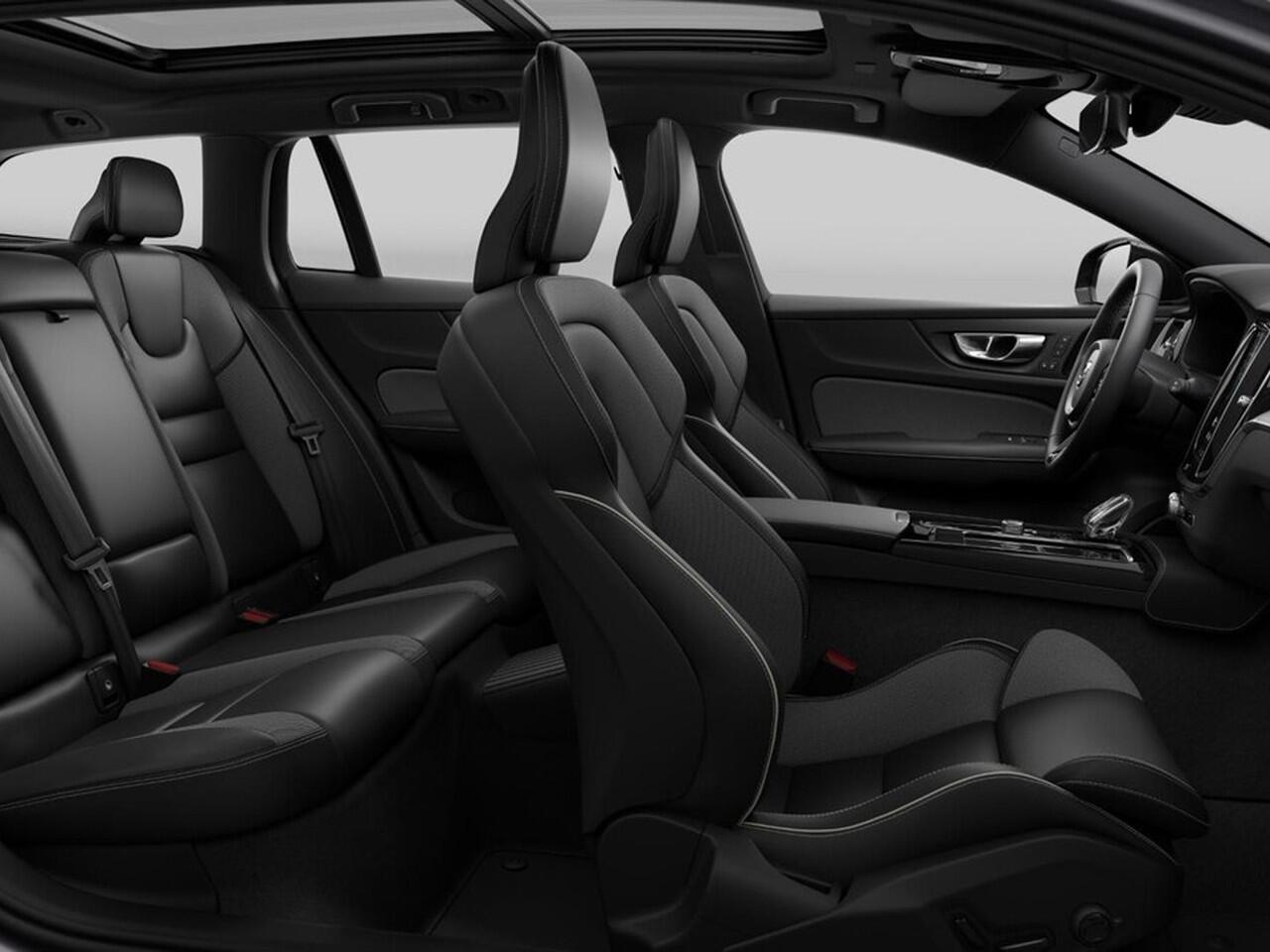 Volvo V60 T6 Plug-in hybrid AWD Plus Dark | Panoramadak | 360° camera | Harman Kardon | Stoel- en Stuurverwarming | Volvo styling kit