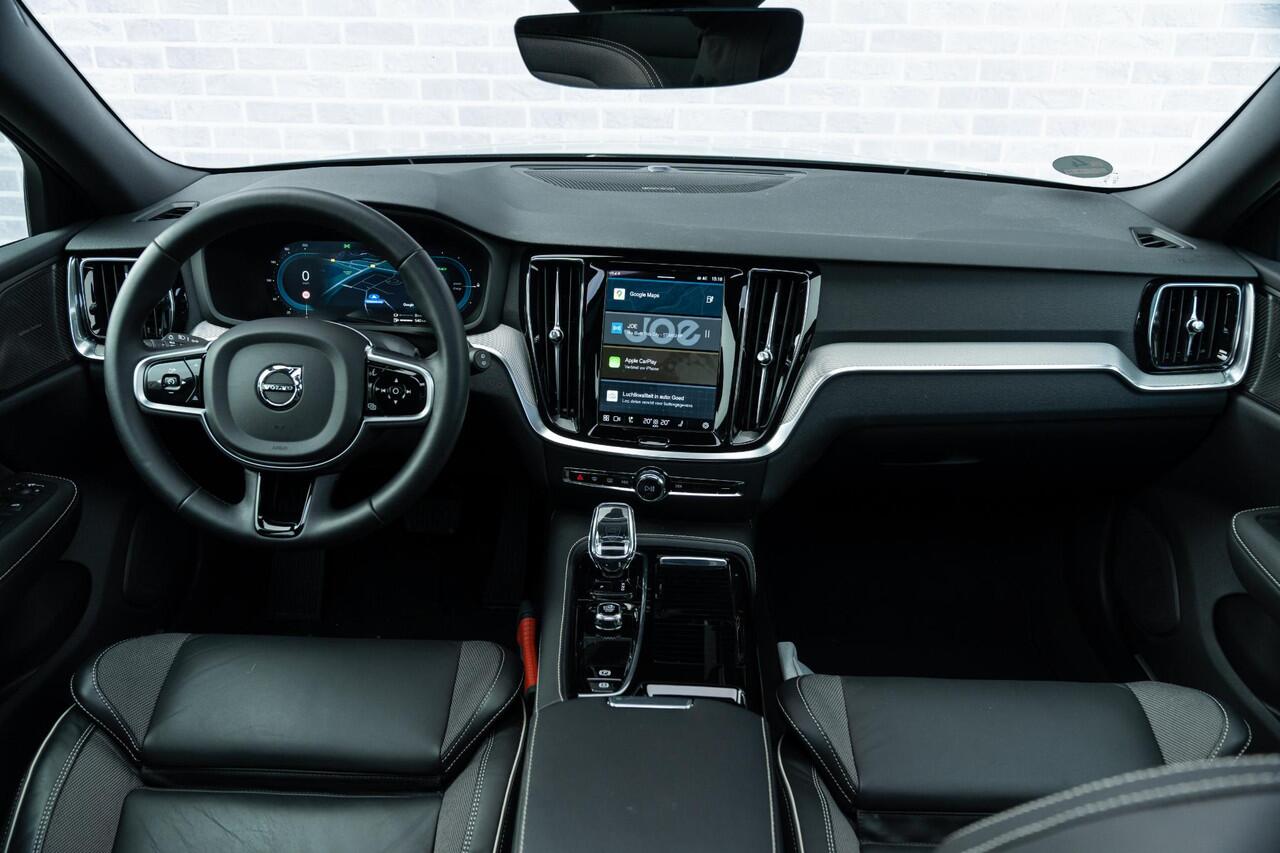 Volvo V60 T6 Plug-in hybrid AWD Plus Dark | Long Range | Trekhaak | Google navi | 360° camera | Verw stoelen V+A | Harman kardon | Panoramadak |