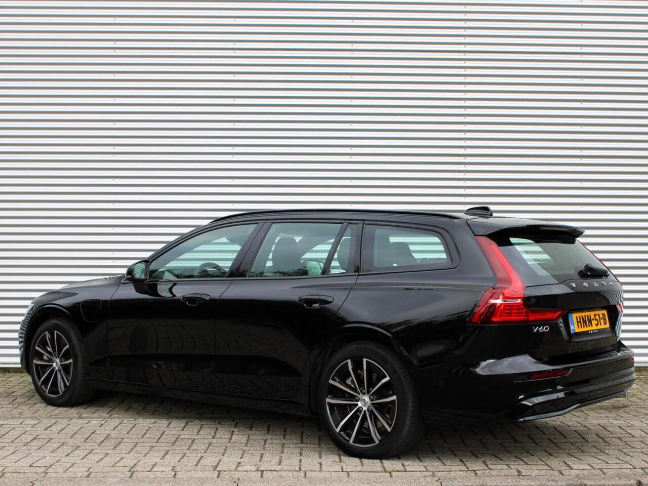 Volvo V60 2.0 T6 Plug-in hybrid AWD Plus Dark Automaat / 360* camera / Trekhaak / Nappa leder interieur / Long range accu / Google Maps navi