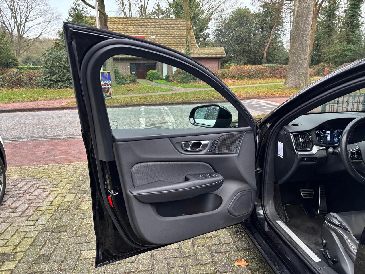 Volvo V60 2.0 B4 R-Design