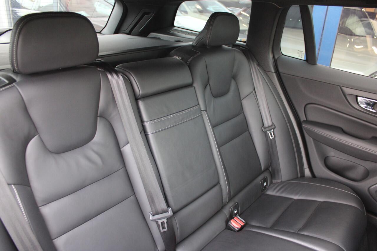 Volvo V60 2.0 T8 Recharge AWD R-Design LEDER MEMORY B&W 19'' NL AUTO