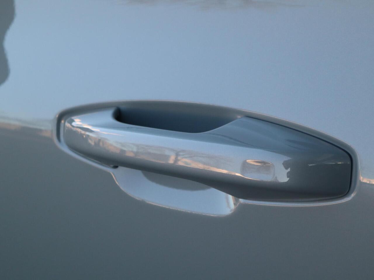 Volvo V60 2.0 T8 Plug-in hybrid AWD Ultra Perf. Ed. Dark | Uit voorraad leverbaar!| MY26!|