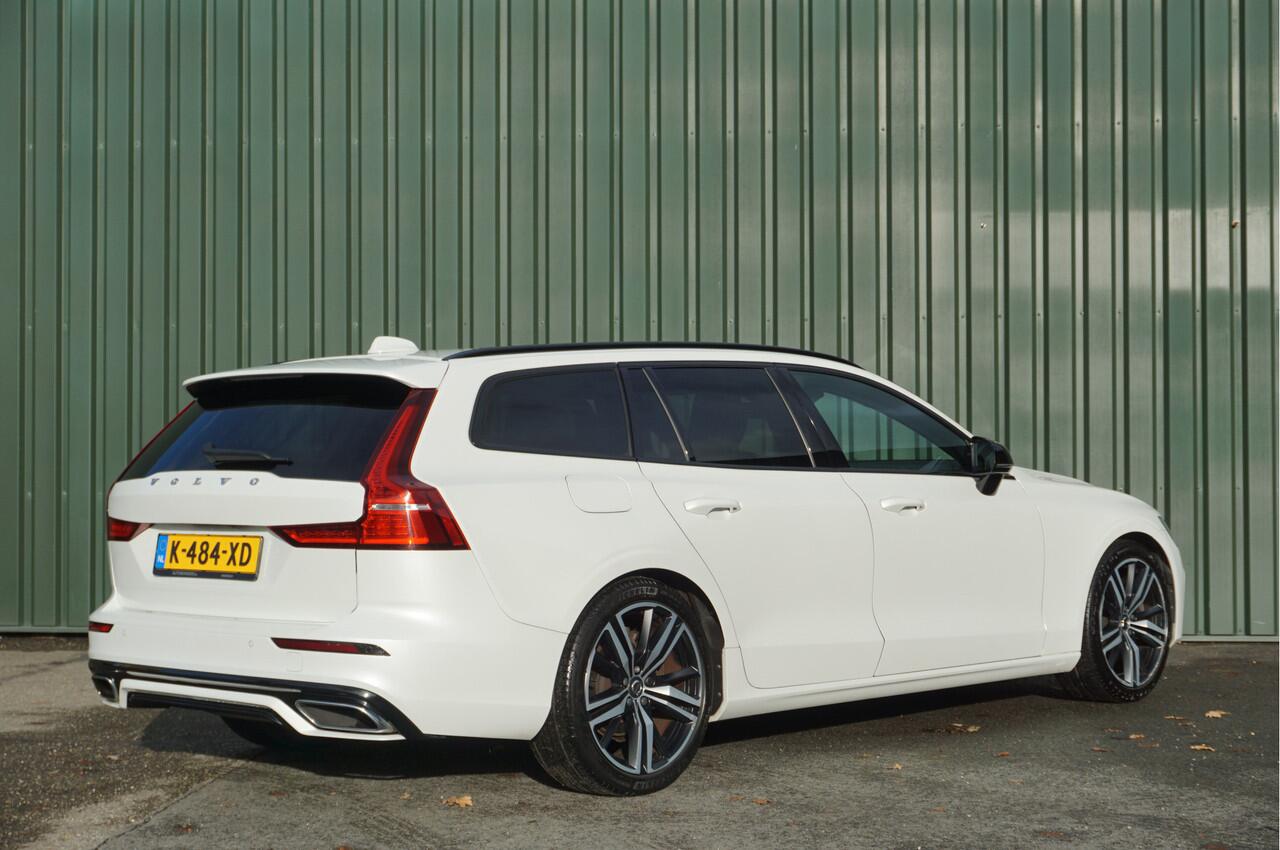 Volvo V60 2.0 B3 R-Design Automaat + Panoramadak/ 19inch/ LED/ Leer/ 360 camera/ Head-Up display/ Schitterend/ Garantie!