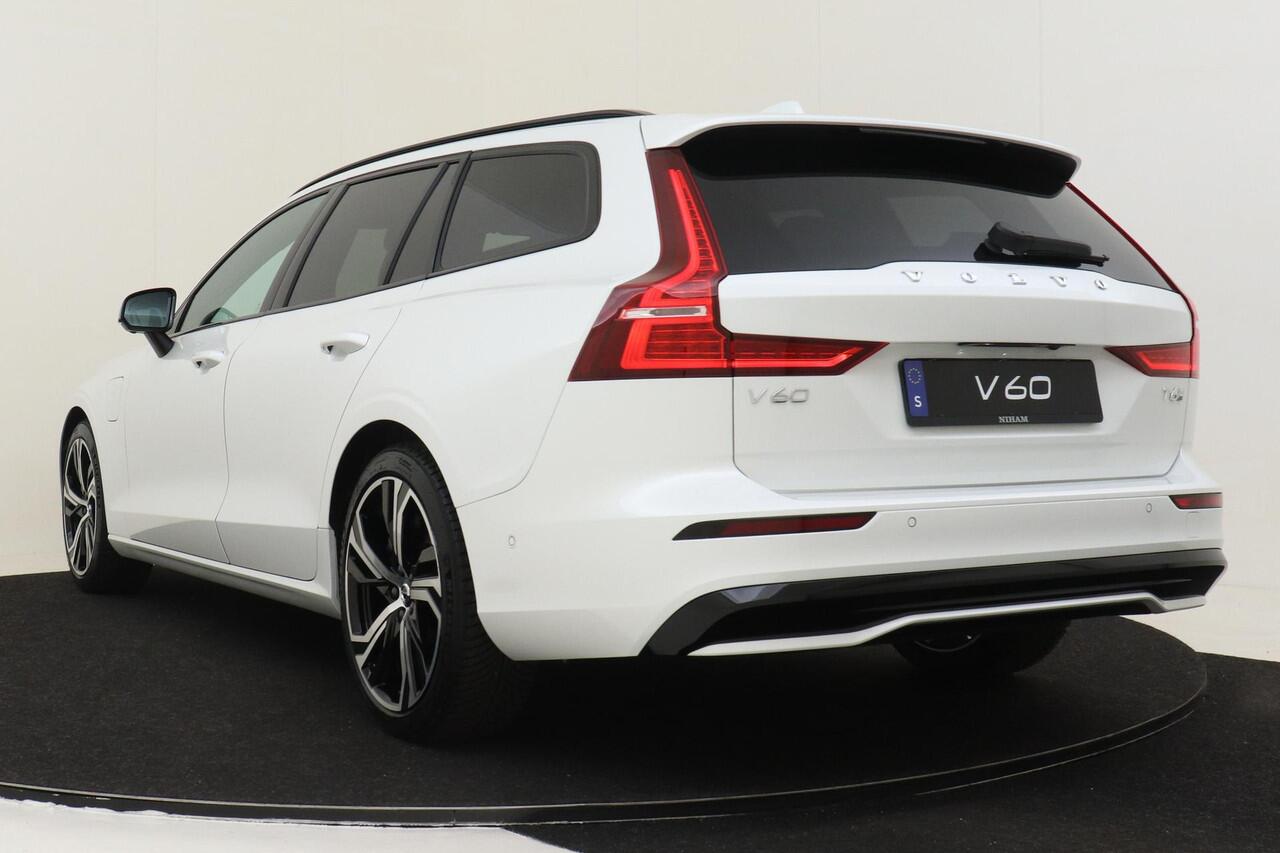 Volvo V60 T6 PLUG-IN HYBRID AWD ULTRA DARK -PANO.DAK|BOWERS&WILKINS|360°CAM|POWER-SEATS|19"|ADAP.LED