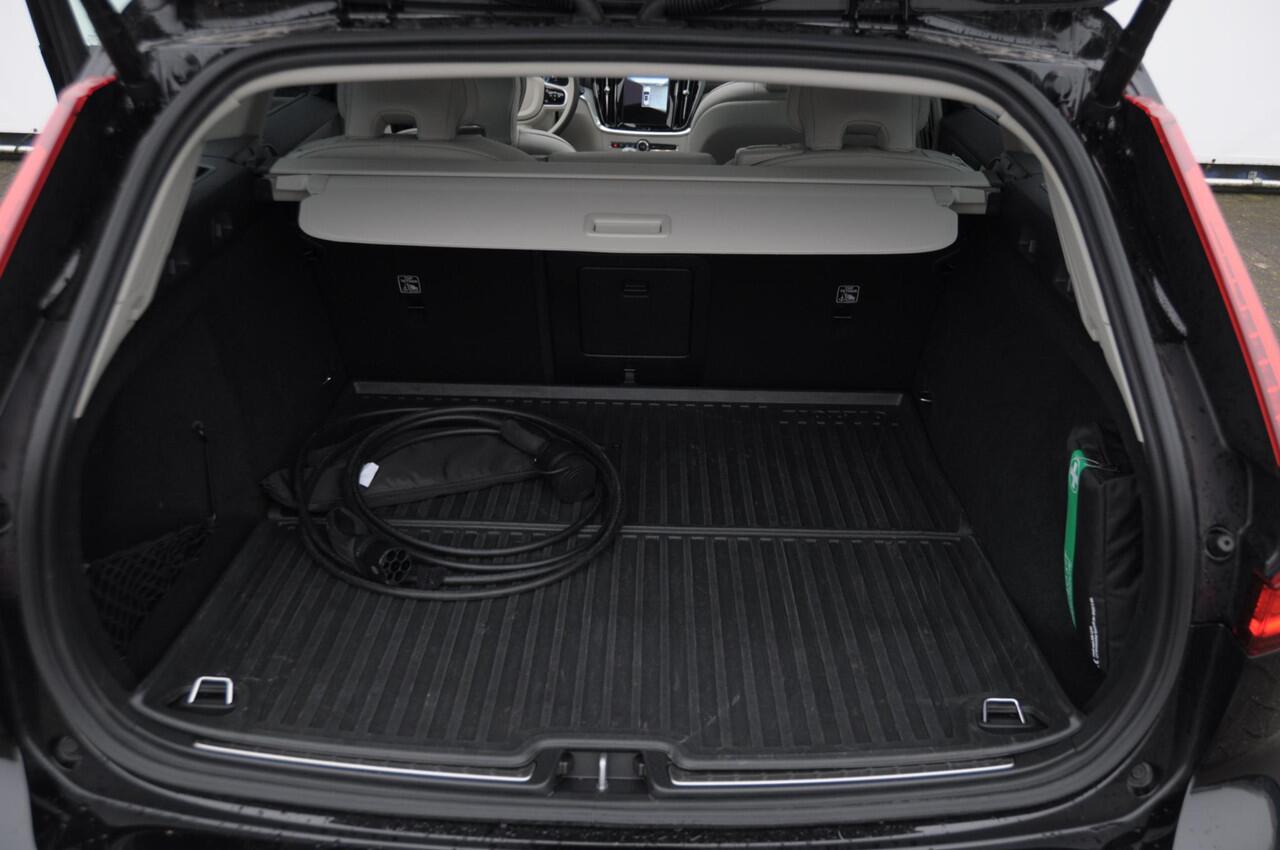 Volvo V60 T6 350PK Automaat AWD Ultra Bright / Massage stoelen / Long Range / 360 Camera / Harman Kardon audio / Head-up display / Panorama dak / Apple carplay / Android auto /