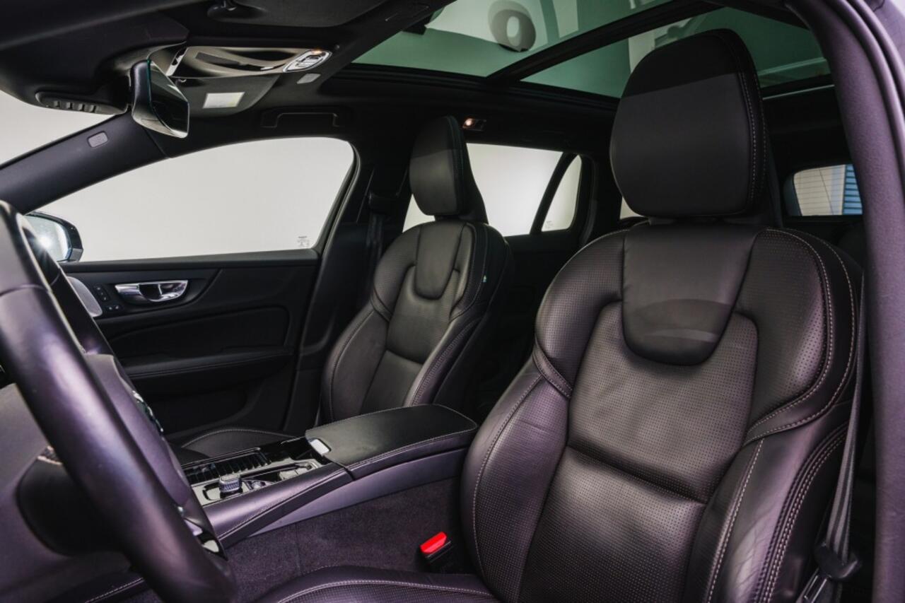 Volvo V60 T6 AWD Plug-in Hybrid R-Design