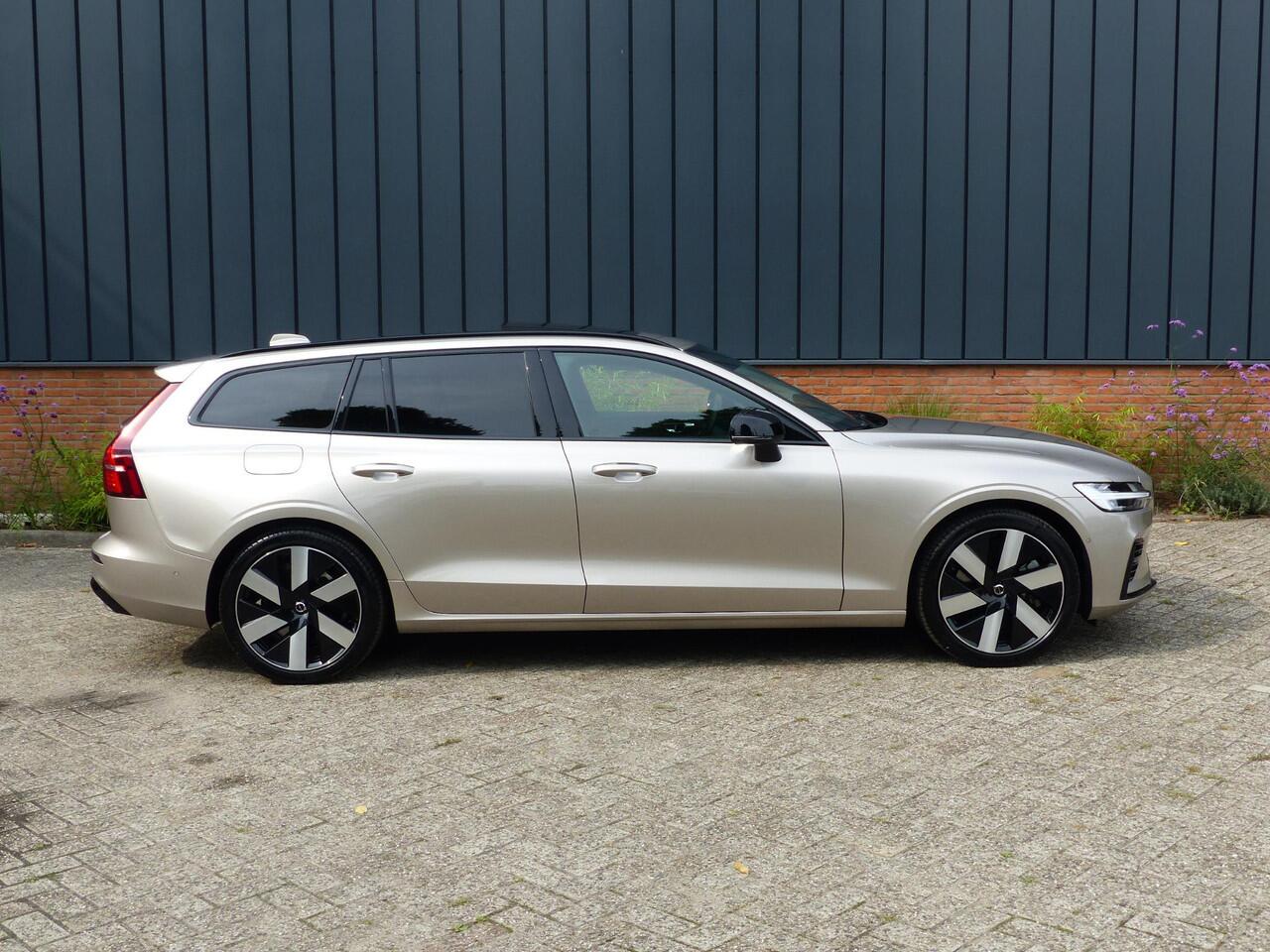 Volvo V60 T6 Plug-in hybrid AWD Plus Dark