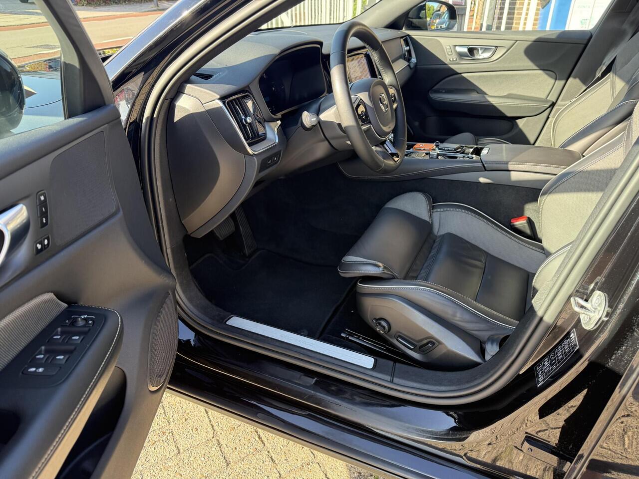 Volvo V60 2.0 T6 350 pk Long Range Plus Dark