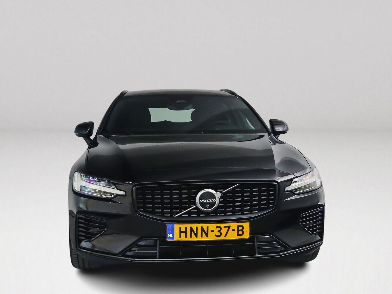 Volvo V60 T6 AWD Plus Dark | 360° camera | Harman Kardon | Stoel- en Stuurverwarming | Trekhaak