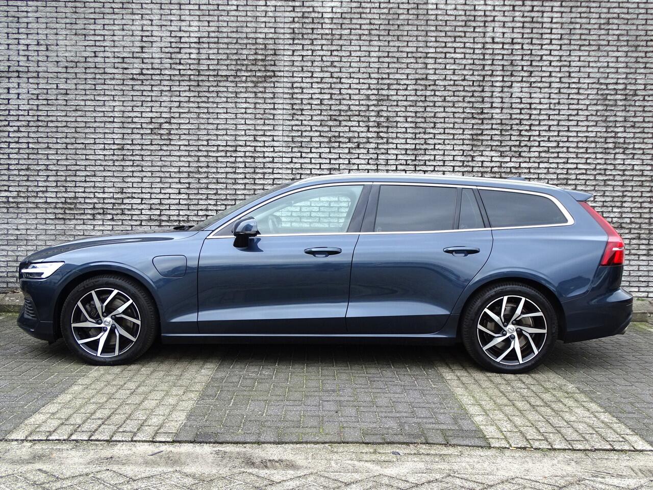 Volvo V60 2.0 T8 Twin Engine AWD Inscription | Trekhaak | Stuurverwarming