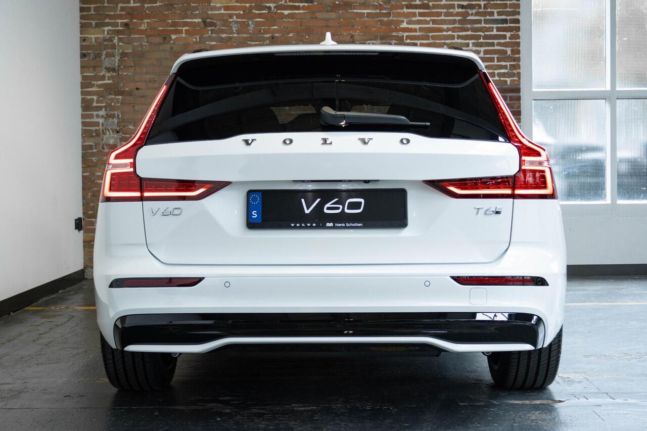 Volvo V60 T6 Plug-in hybrid AWD Plus Dark | Head-Up Display | Schuif/Kantel Panoramadak | Harman Kardon Premium Audio | Nappa Lederen Contourstoelen | 360º Camera | Keyless