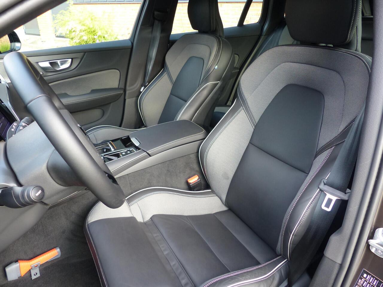 Volvo V60 T6 Plug-in hybrid AWD Plus Dark