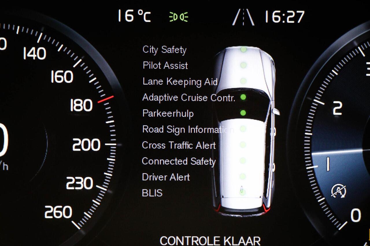 Volvo V60 2.0 B3 Momentum Advantage | CLIMATE / DRIVER ASSISTANCE / PARK ASSIST- PACK | DAB | APPLE | TREKHAAK