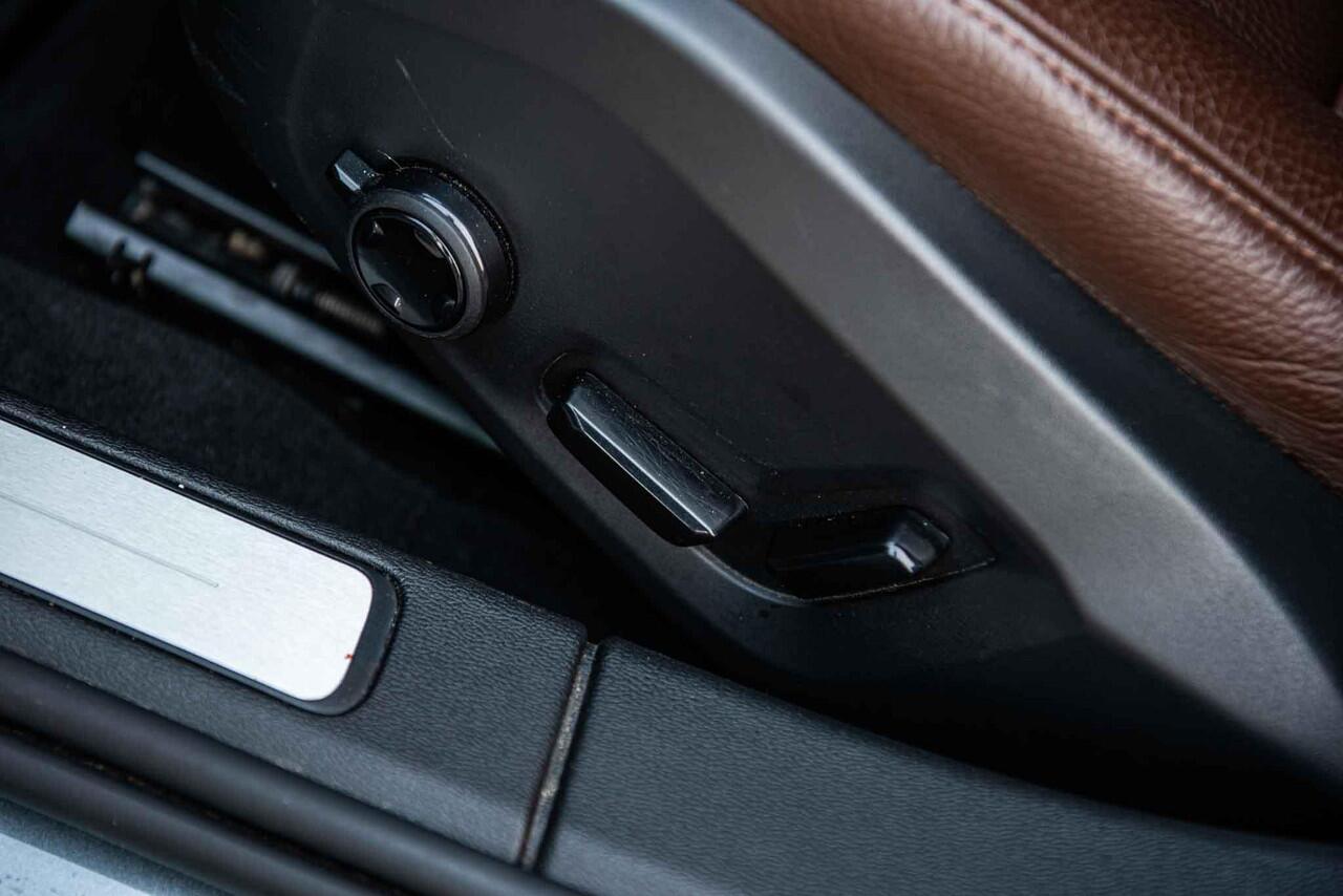 Volvo V60 2.0 T6 Recharge AWD Inscription | Trekhaak | Panoramadak | 360 Camera | Adaptieve Cruise Control | Harman Kardon |