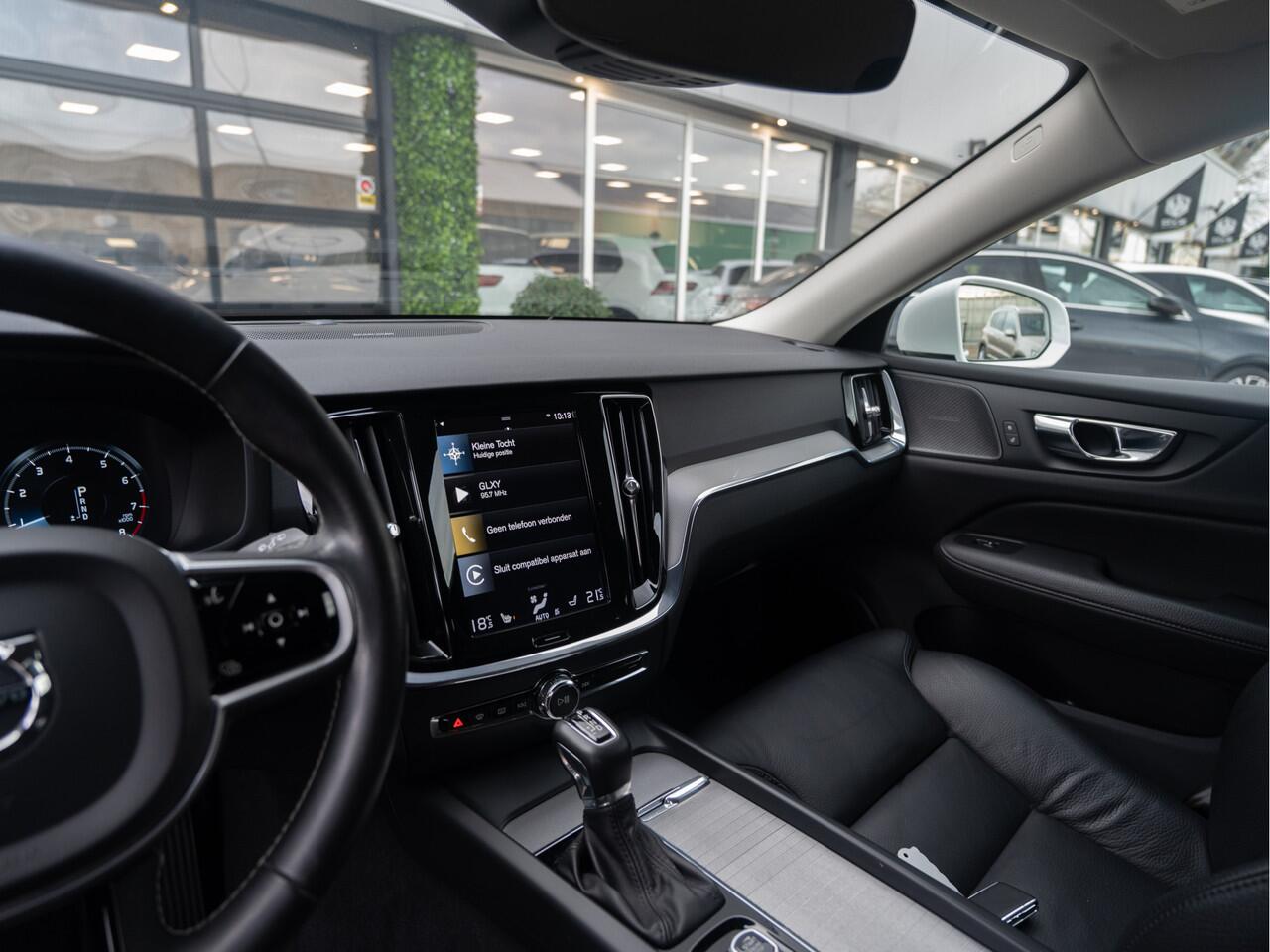 Volvo V60 2.0 T4 Inscription | H&K Sound | Camera | Trekhaak | BTW