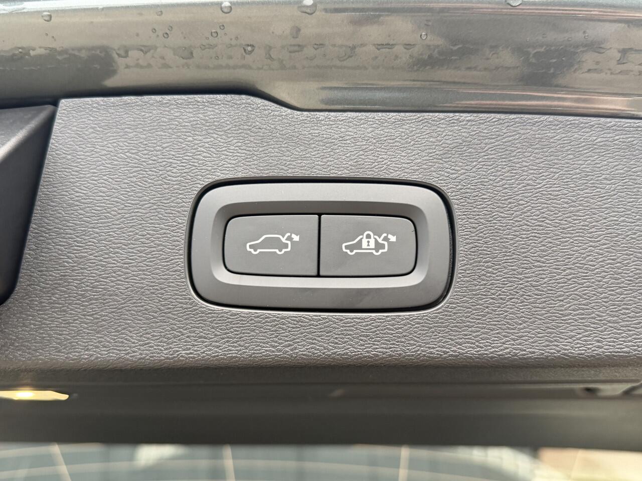 Volvo V60 2.0 T8 Plug-in hybrid AWD Ultra Performance Edition Dark Polestar | 19'' Wielen