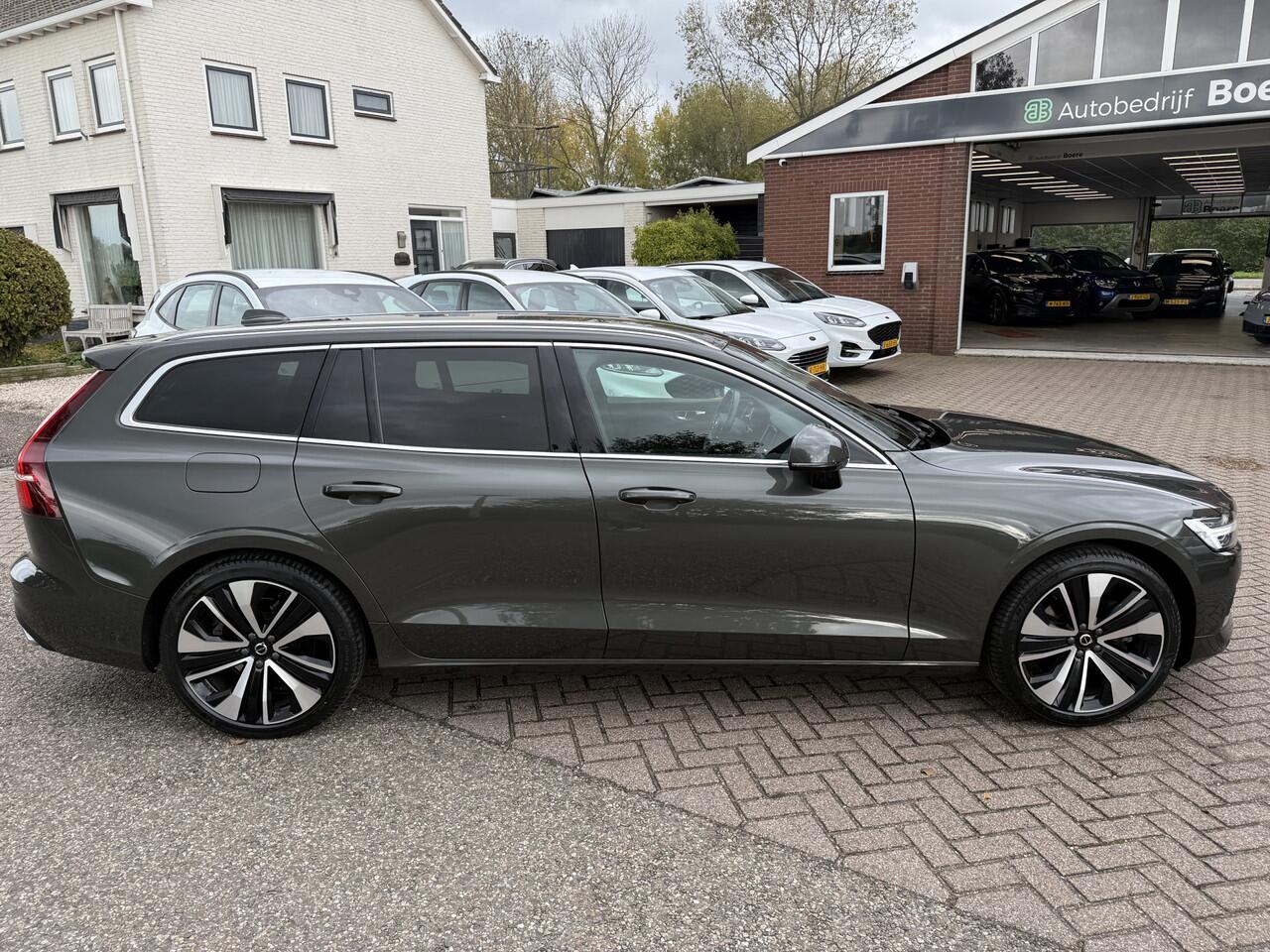 Volvo V60 2.0 B4 200pk Inscription 360 camera, Trekhaak, 19'', Leder