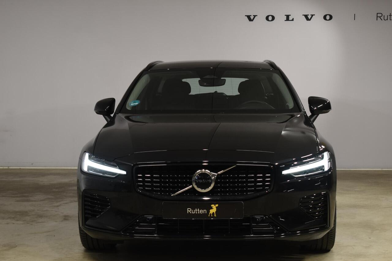 Volvo V60 T6 350PK Automaat Plug-in Hybrid AWD Plus Dark / Navigatie / Camera / Adaptieve Cruise Control / Elektrische Stoelen / Leder / LM Velgen /