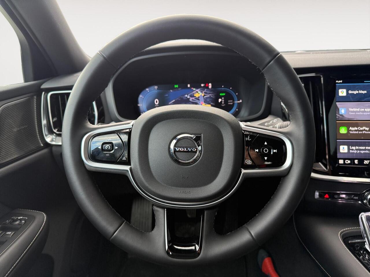 Volvo V60 2.0 T6 Plug-in hybrid AWD Plus Dark | Stoelverwarming | Sportstoelen | Trekhaak | Verwarmbare voorruit |