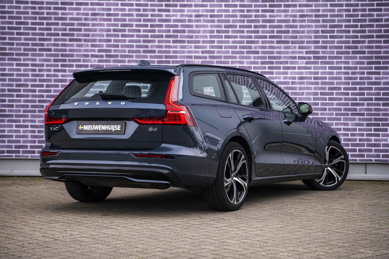 Volvo V60 2.0 B4 Plus Dark | Panorama Dak | Adaptieve cruise control | Elektrisch verstelbare voorstoelen | Stoel/stuur verwarming |