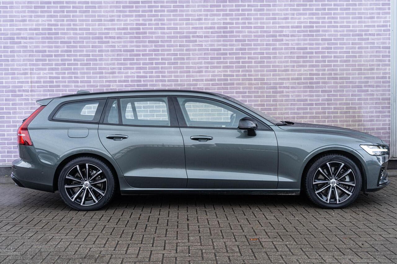 Volvo V60 T6 Plug-in hybrid AWD Plus Dark | Stoel-/Stuurverwarming | 360 Camera | Trekhaak | Keyless Entry | Dodehoekdetectie | Adaptive Cruise Control | Google | Long Range |