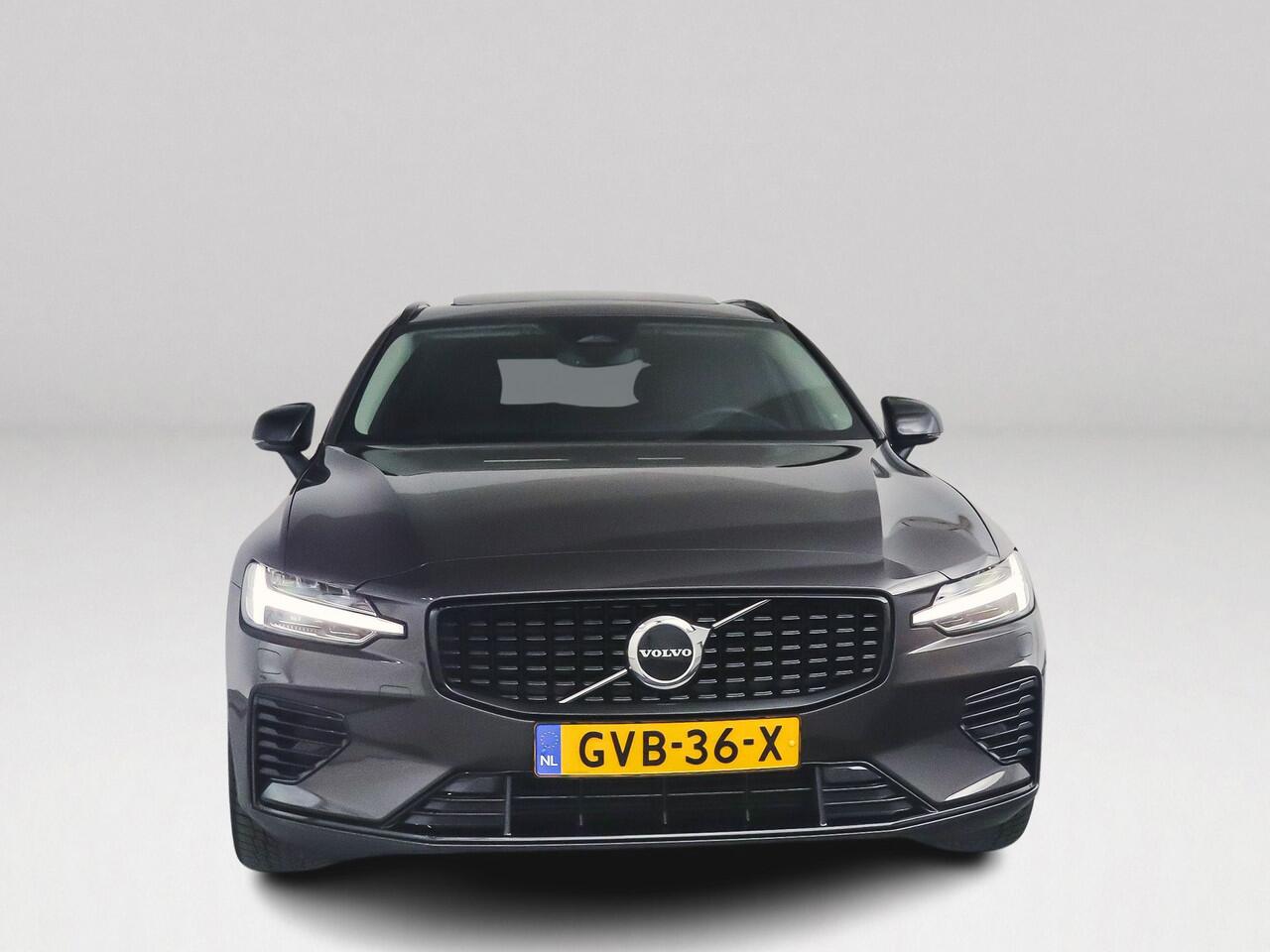 Volvo V60 T6 Aut. Plug-in hybrid AWD Ultra Dark | Panoramadak | Harman Kardon | Head- up display | Parkeercamera | Trekhaak