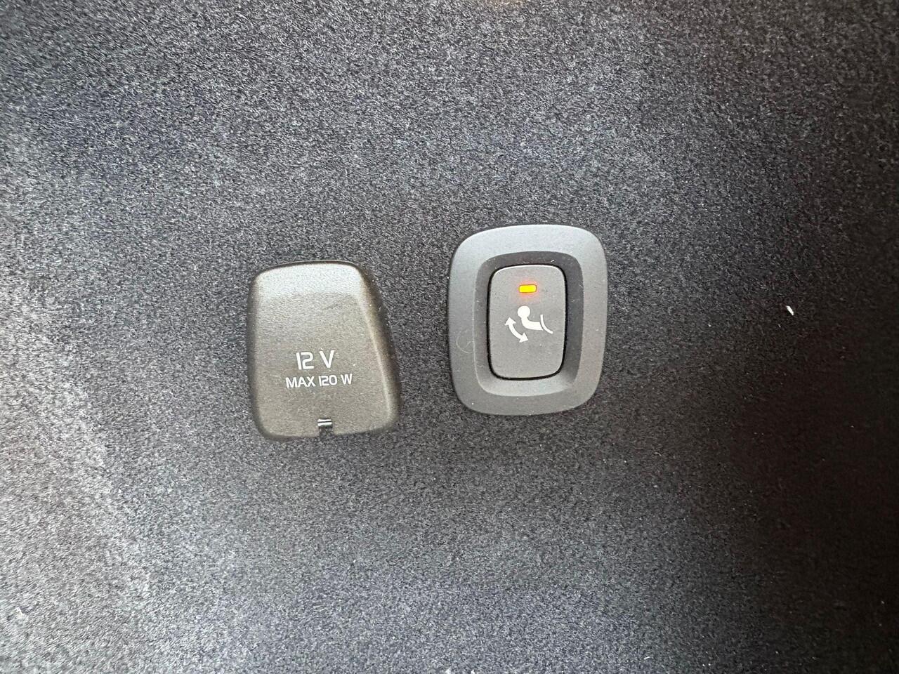 Volvo V60 B4 Core | Trekhaak | Camera | Adaptive Cruise control | Leder |