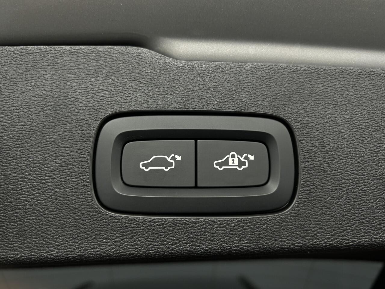 Volvo V60 2.0 T6 Plug-in hybrid AWD Plus Dark 350pk