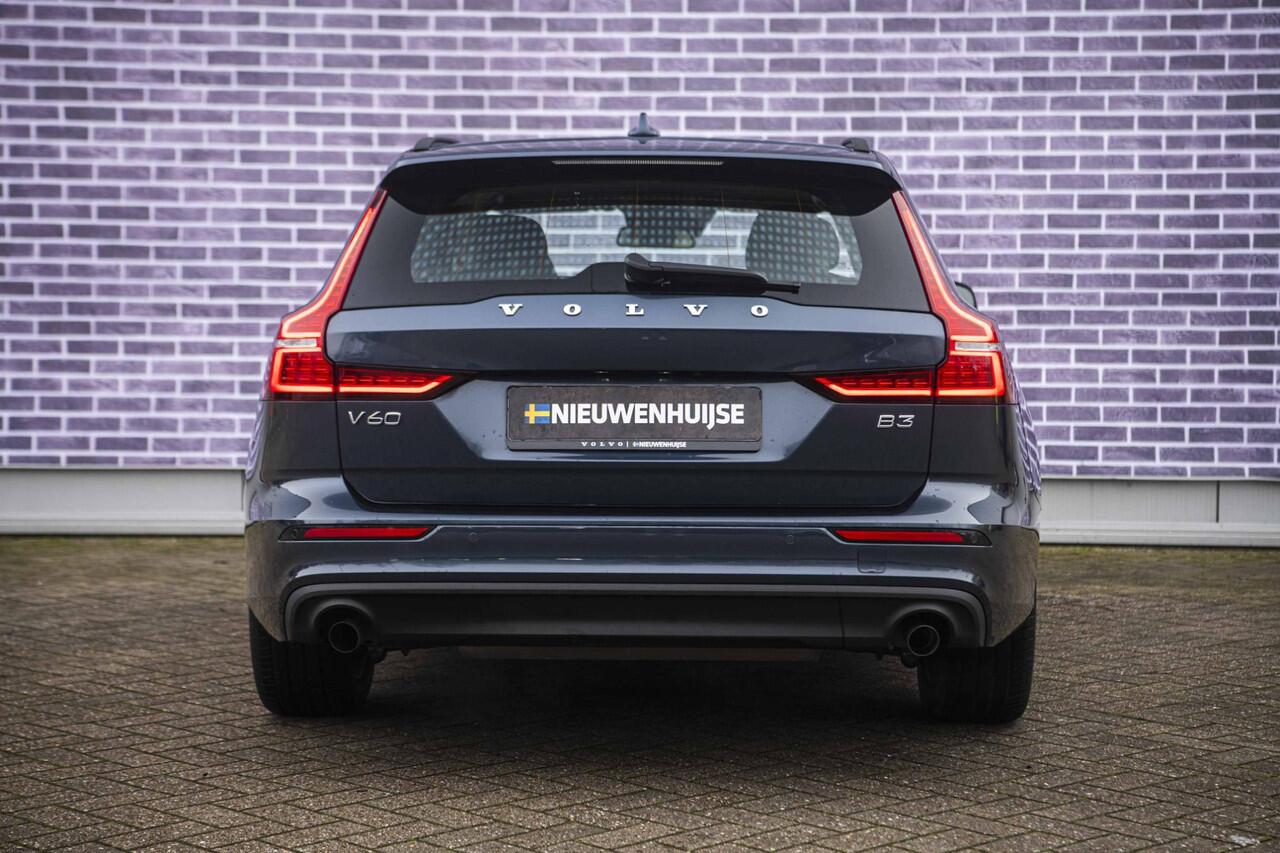 Volvo V60 2.0 B3 Momentum Advantage | Stoel- en stuurverwarming | Achteruitrijcamera | Parkeersensoren voor + achter | 17" velgen | Navigatie | Apple Carplay / Android Auto | LED koplampen |