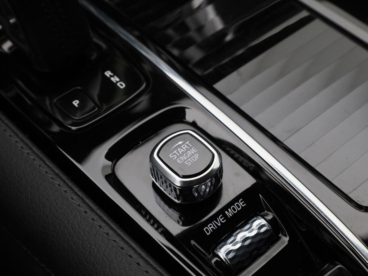 Volvo V60 2.0 T6 Recharge AWD Inscription Expression | CAMERA | KEYLESS | LEDER | STOEL- EN STUURVERW.