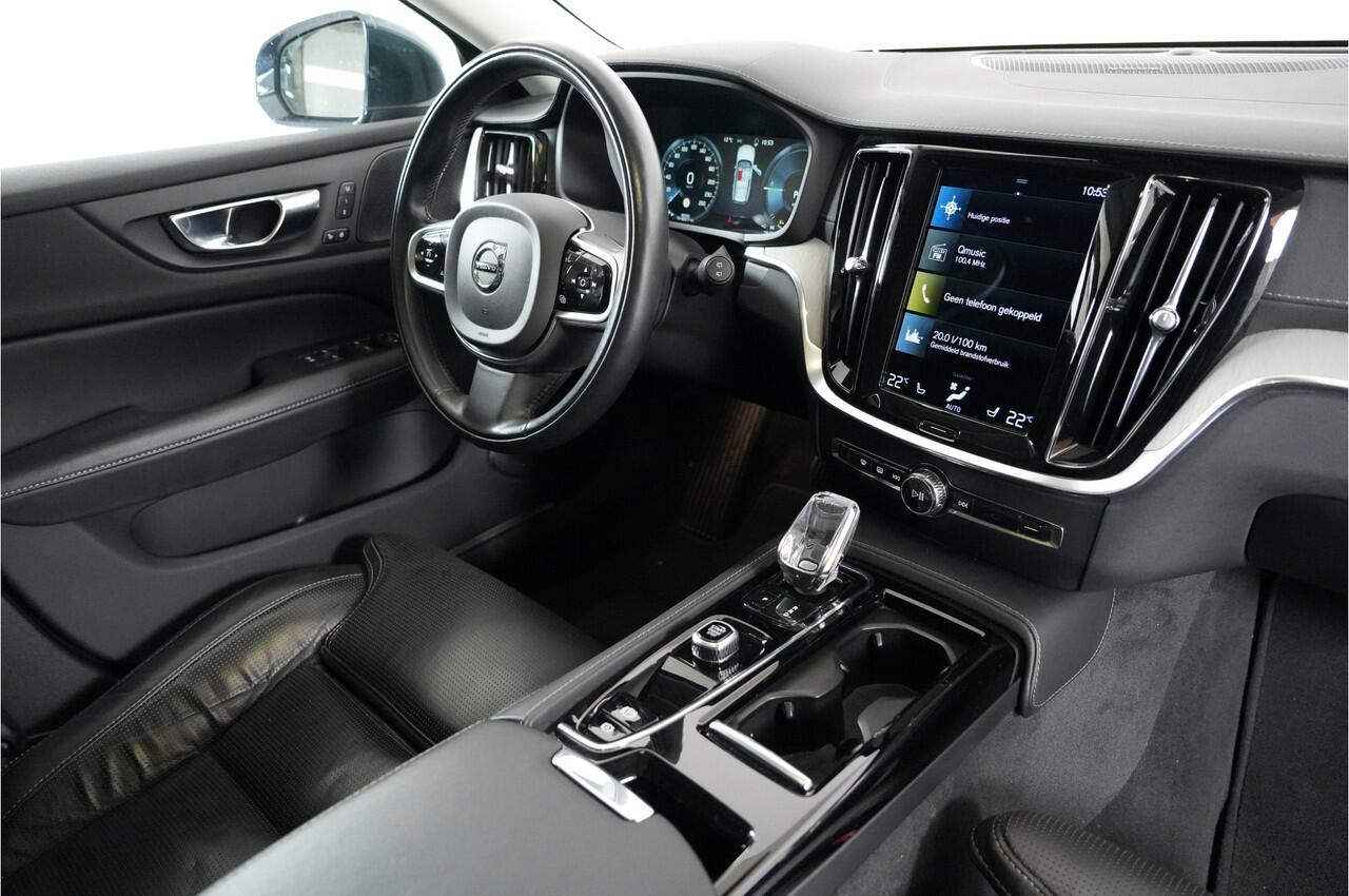 Volvo V60 2.0 T8 Recharge PHEV 455 pk Plus Bright AWD | Pano | HK | DAB+ | Stoelverw. | El. achterklep | El. stl. verst. | Parkeerss. |